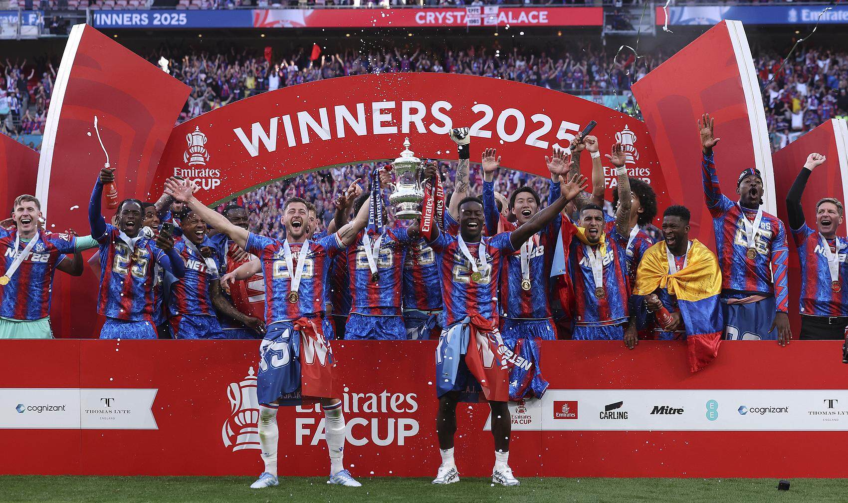 水晶宫中场大将连场进球,成为球队得分王的简单介绍 水晶宫中场大将连场进球,成为球队得分王的简单介绍