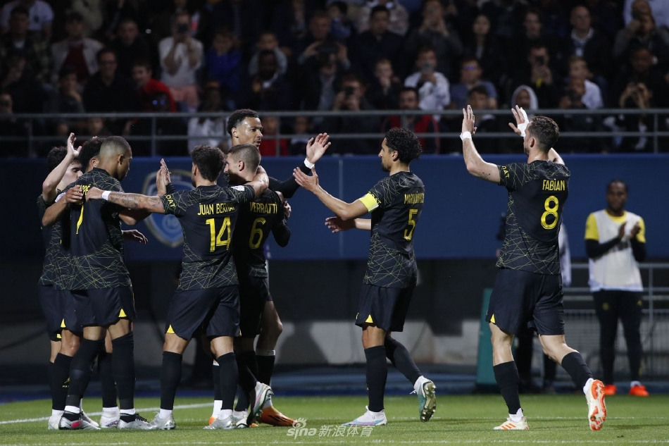 巴黎3-0轻松胜利:领跑维罗纳分差拉开 巴黎3-0轻松胜利:领跑维罗纳分差拉开