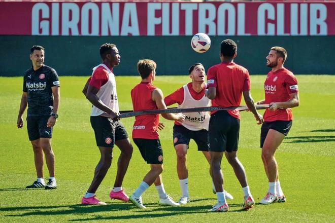 开云体育下载-巴塞新援飞身破门，助球队稳坐领先地位