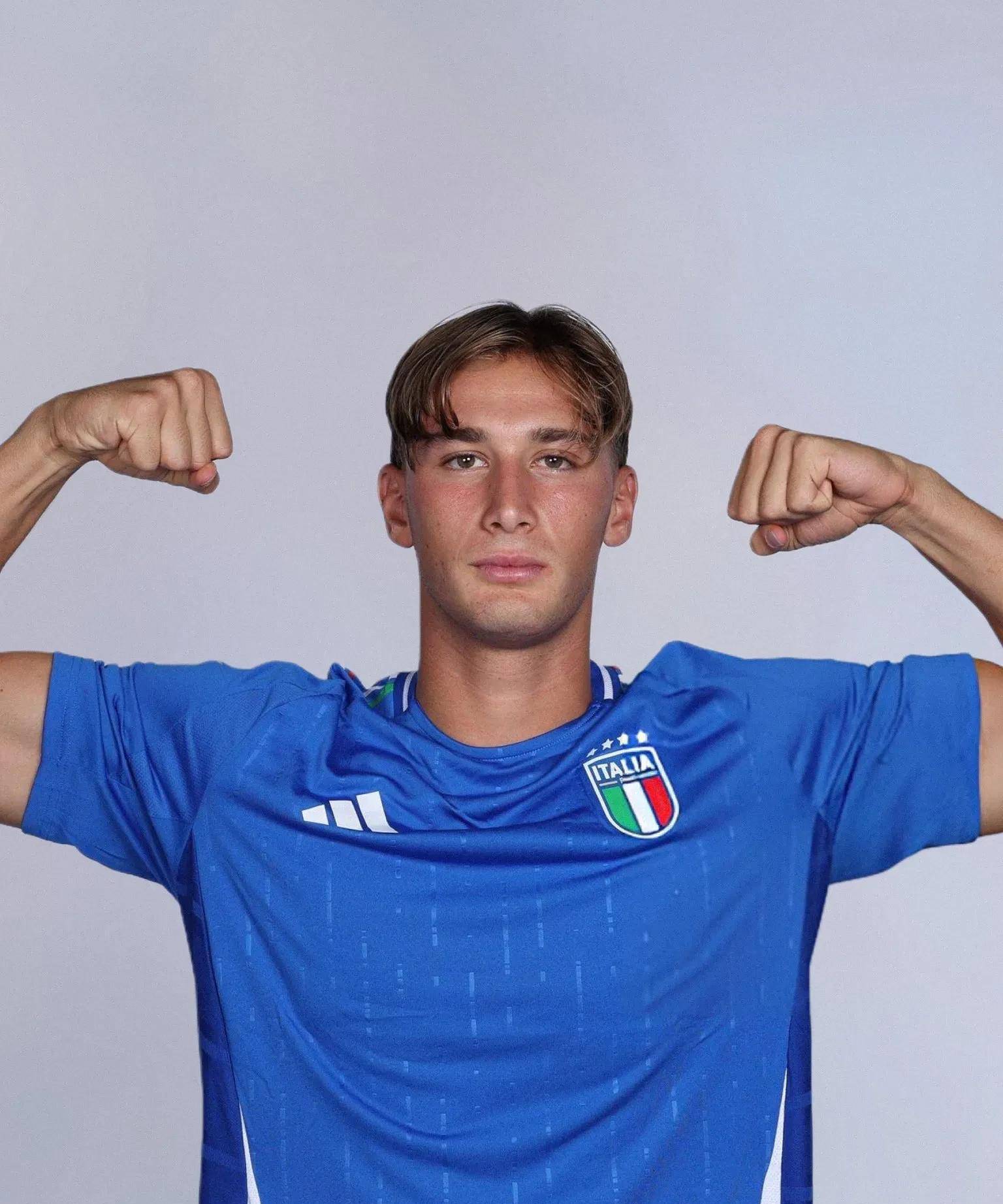 开云体育官网-国米前锋连续比赛破门，展现出色射门手感