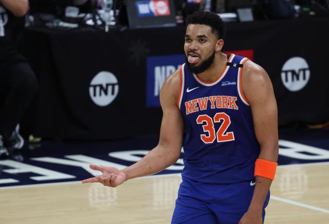 尼克斯队遭遇连败,季后赛前景不容乐观 尼克斯队遭遇连败,季后赛前景不容乐观