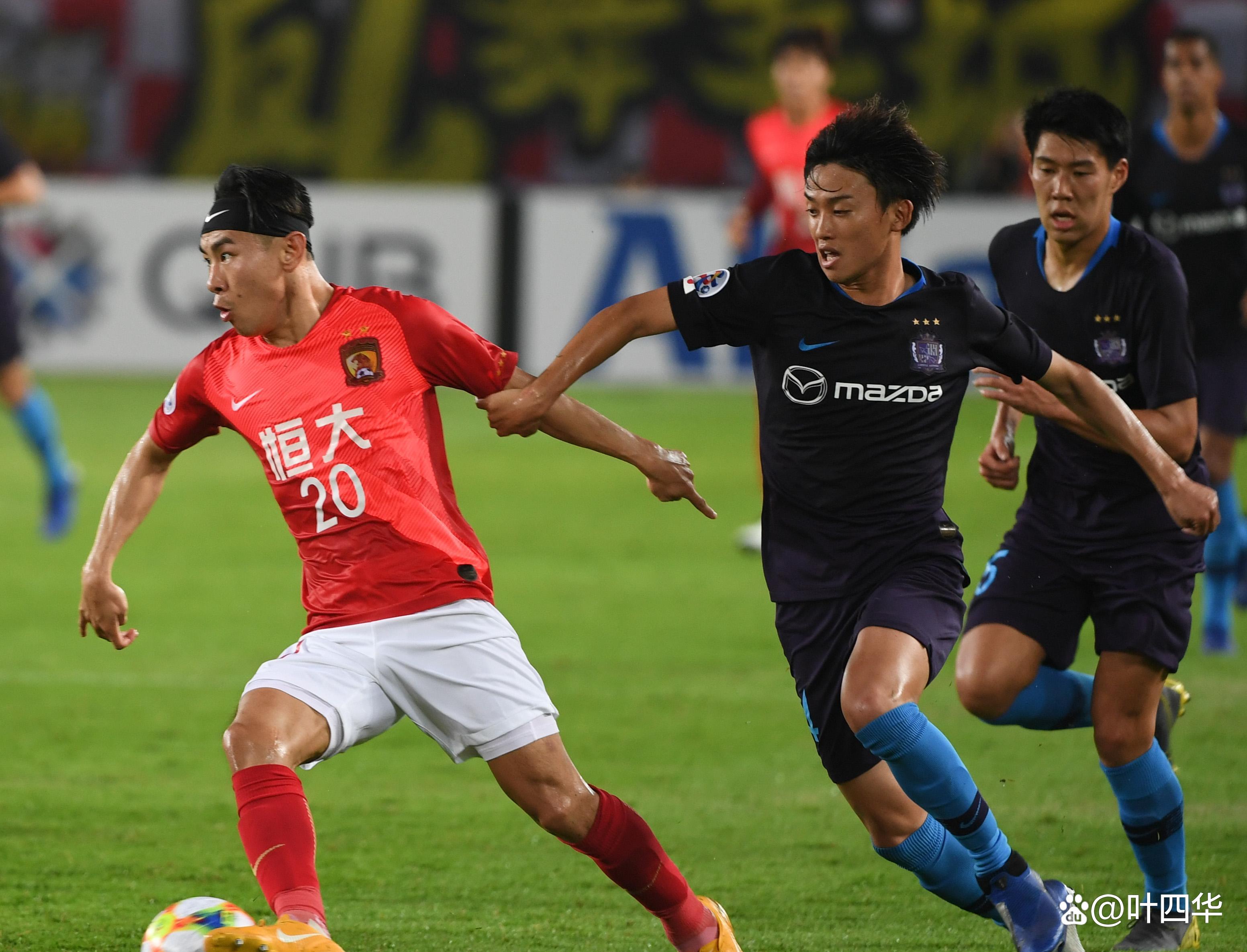 球队在比赛中取得胜利,实力出众 球队在比赛中取得胜利,实力出众