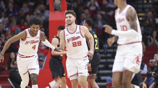 火箭队大胜爵士队晋级季后赛 火箭队大胜爵士队晋级季后赛