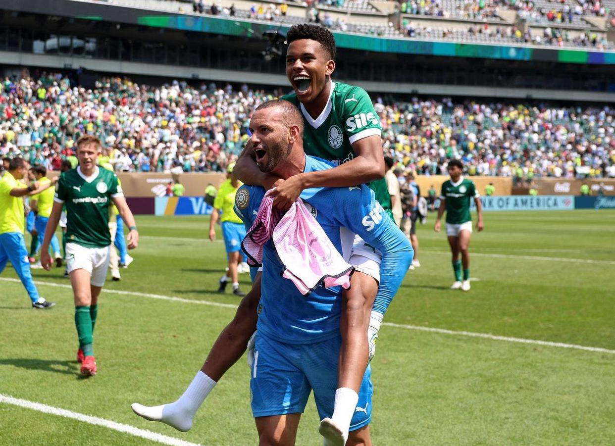 南美球队联赛总冠军角逐,席卷全场 南美球队联赛总冠军角逐,席卷全场