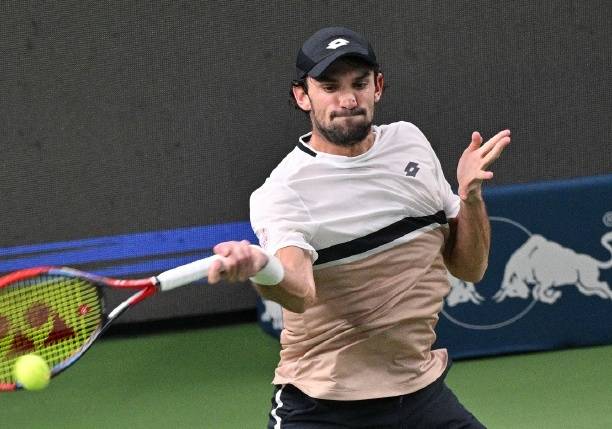 包含欧洲网球队碾压澳大利亚网球队，费德勒完成帽子戏法的词条