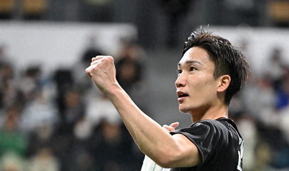 包含日本羽毛球队完胜印度羽毛球队，桃田贤斗绝境逆转的词条