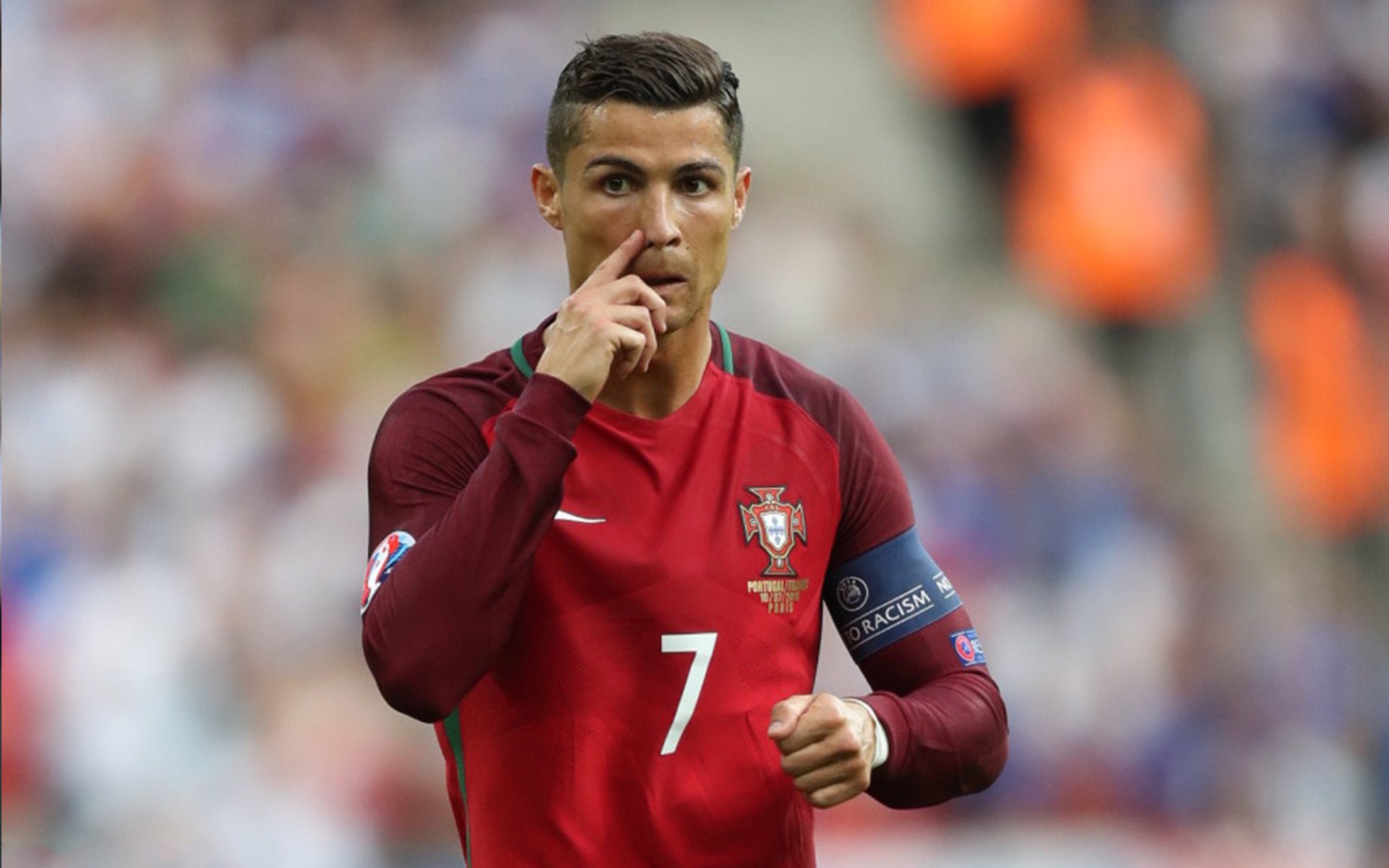 开云体育app-历史之夜，绿茵场横扫宿敌，羽球场重写传奇—法兰西与东方利刃的双重奏